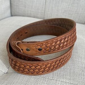 WESTERN Style Belt Tan Leather Basket Weave Design No Buckle Rodeo Stampede